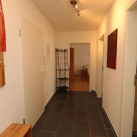 In With Balcony Έσσεν