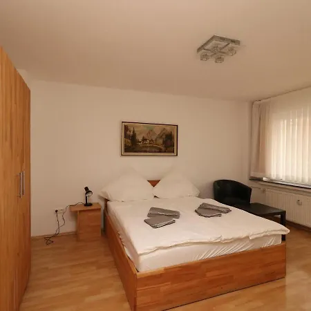 In With Balcony Έσσεν