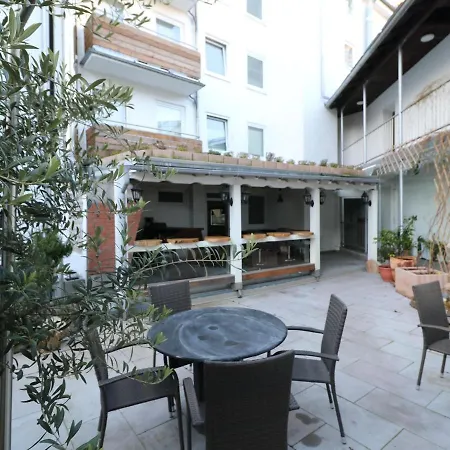 In With Balcony * Essen